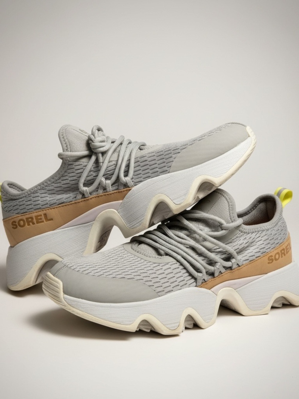 Sorel Kinectic Impact II Wonder Lace‎ Sneaker Dove Gray Sea Salt W10
